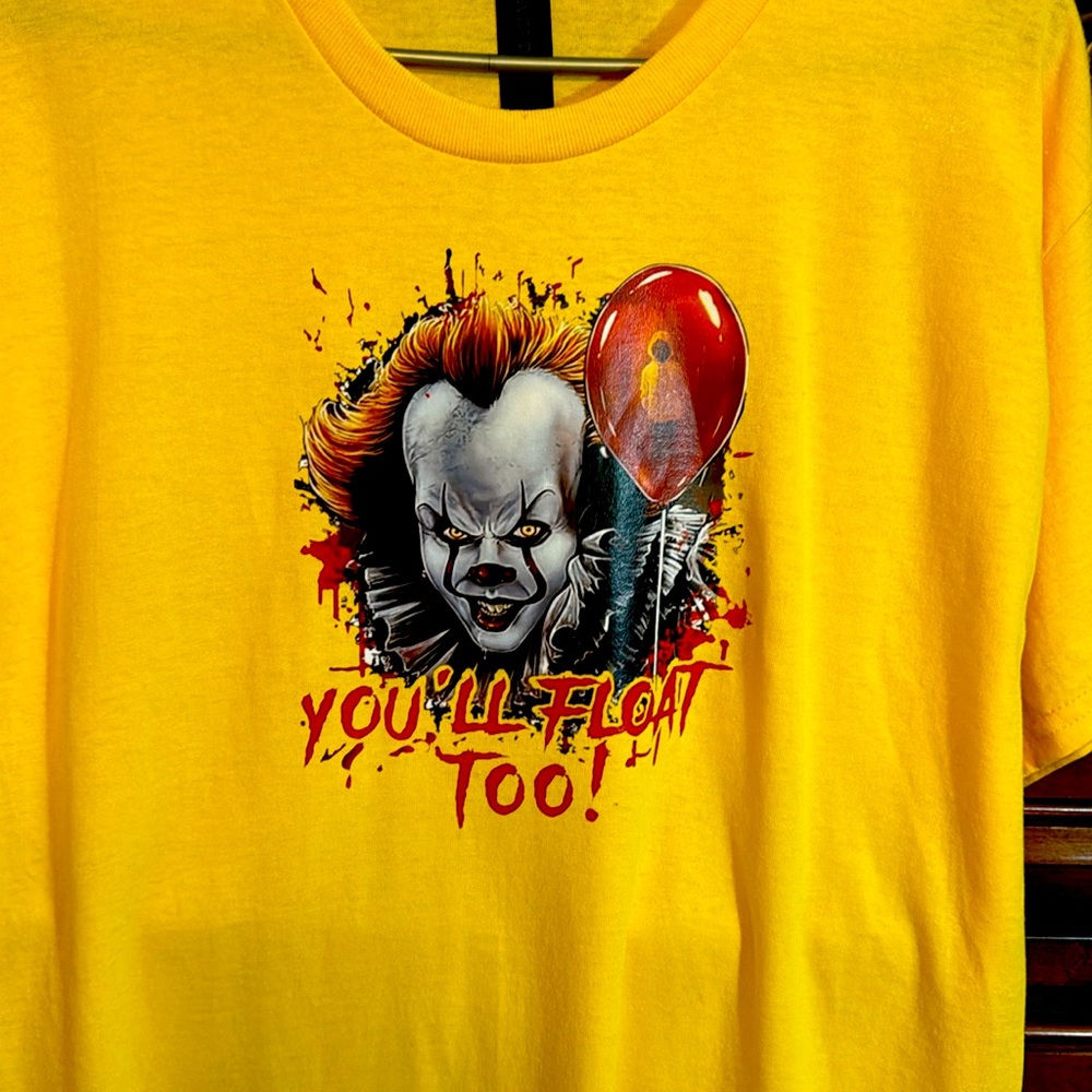 100% cotton gildan t-shirt, yellow size large can make this T-shirt